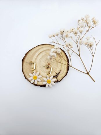 Daisy Clay Dangling Earrings
