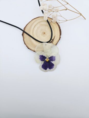 White Pansy Necklace