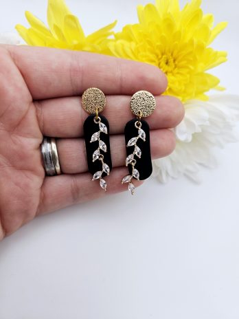 Black Emily Dangling Earrings