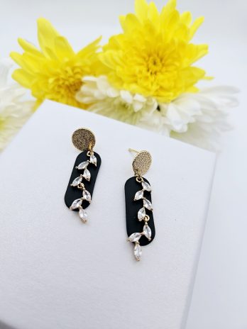 Black Emily Dangling Earrings