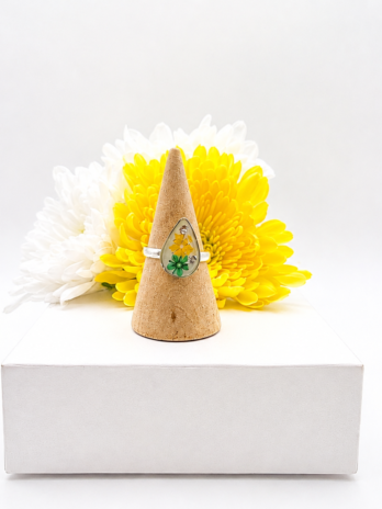 Yellow & Green Real Flower Teardrop Ring