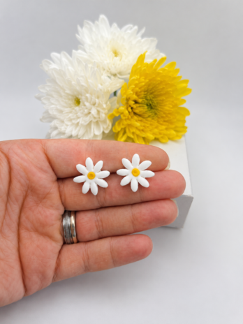 Daisy Clay Stud Earrings