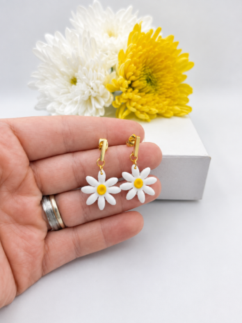 Daisy Clay Dangling Earrings
